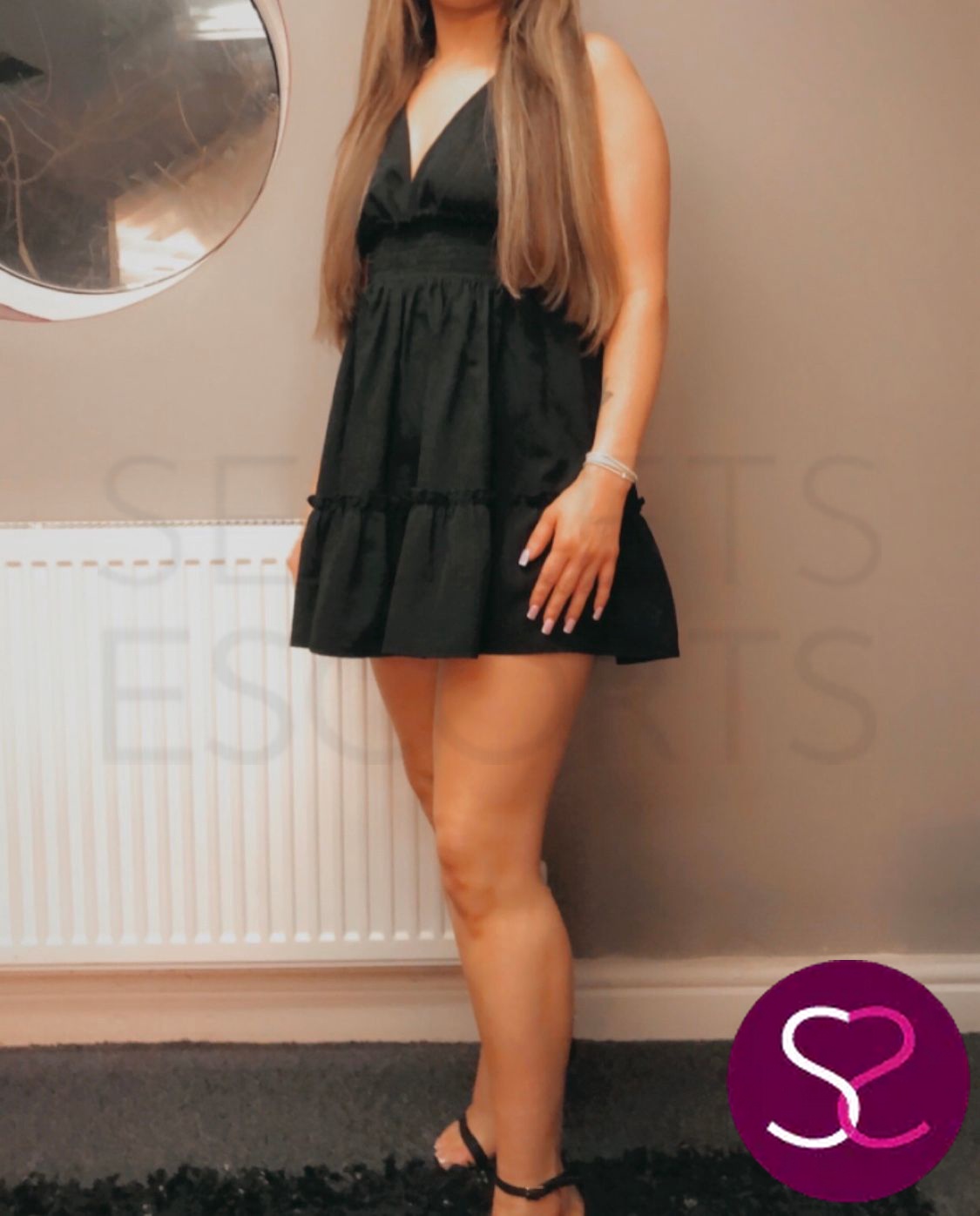 FRANKIE IS A SIZE 6 LITTLE DOLL, WITH LONG SILKY HAIR AND A STUNNINGLY PRETTY FACE!